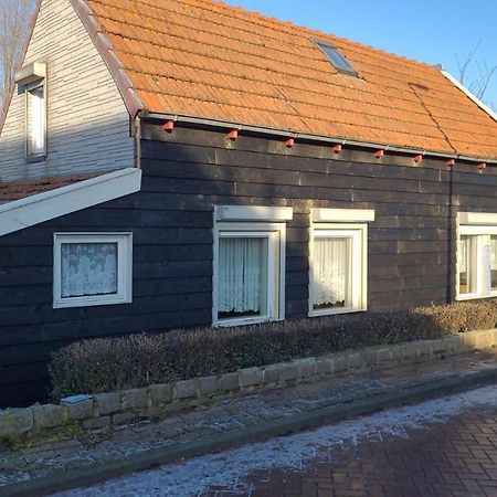 Schwone Diekhuusje - Vakantiewoning Aan De Noordzeekust Villa Schoondijke Luaran gambar