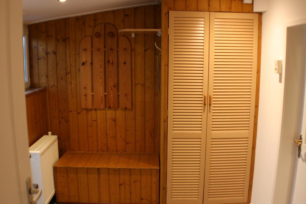 Schwone Diekhuusje - Vakantiewoning Aan De Noordzeekust Villa Schoondijke Luaran gambar