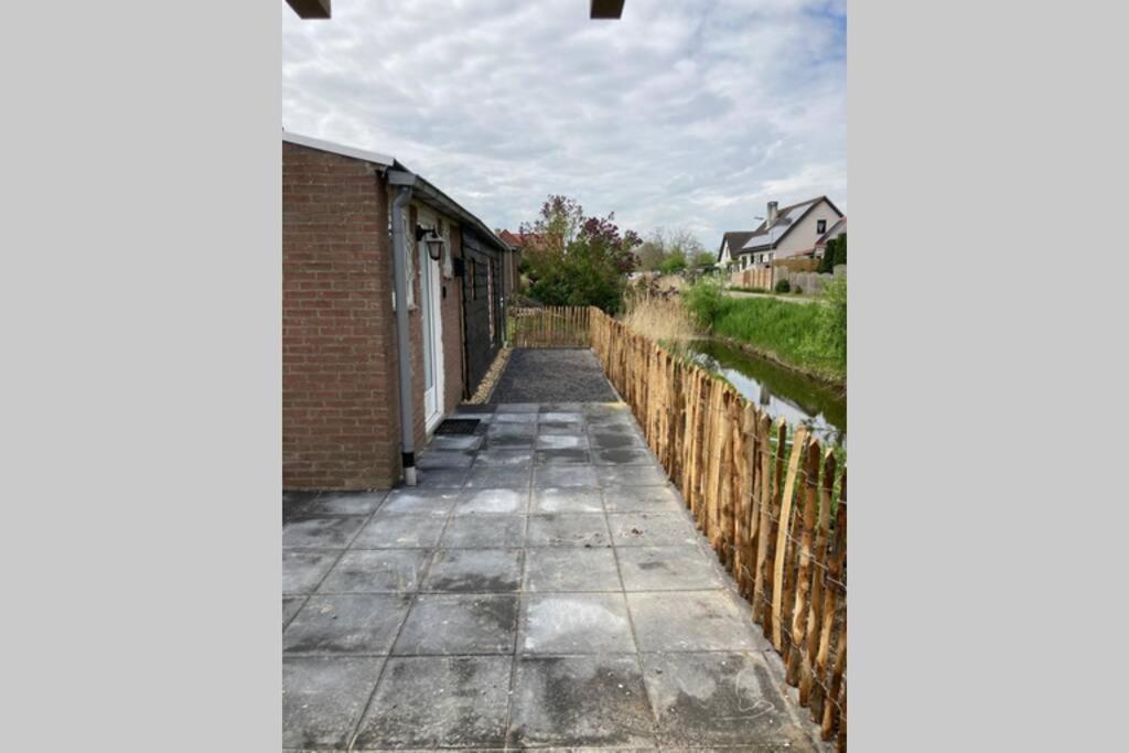 Schwone Diekhuusje - Vakantiewoning Aan De Noordzeekust Villa Schoondijke Luaran gambar