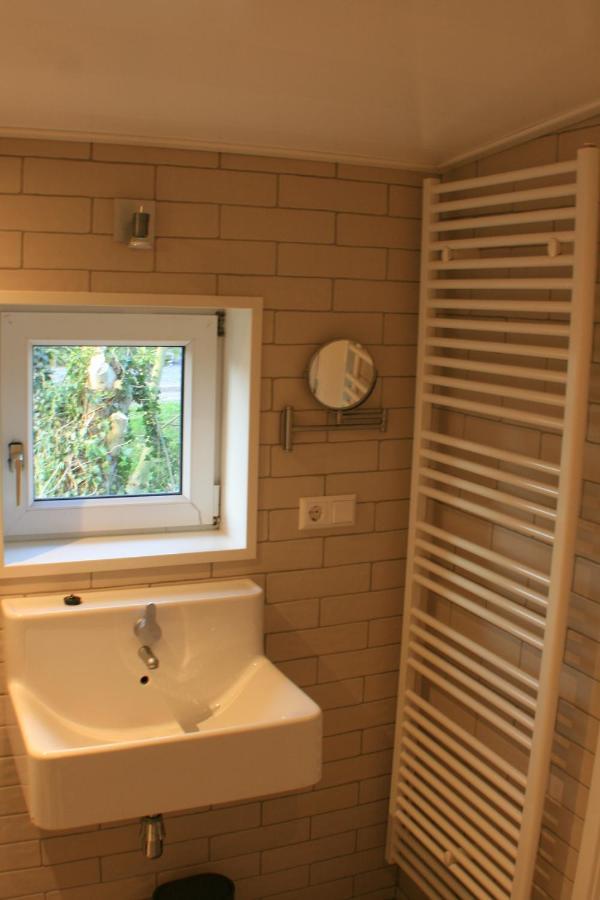 Schwone Diekhuusje - Vakantiewoning Aan De Noordzeekust Villa Schoondijke Luaran gambar