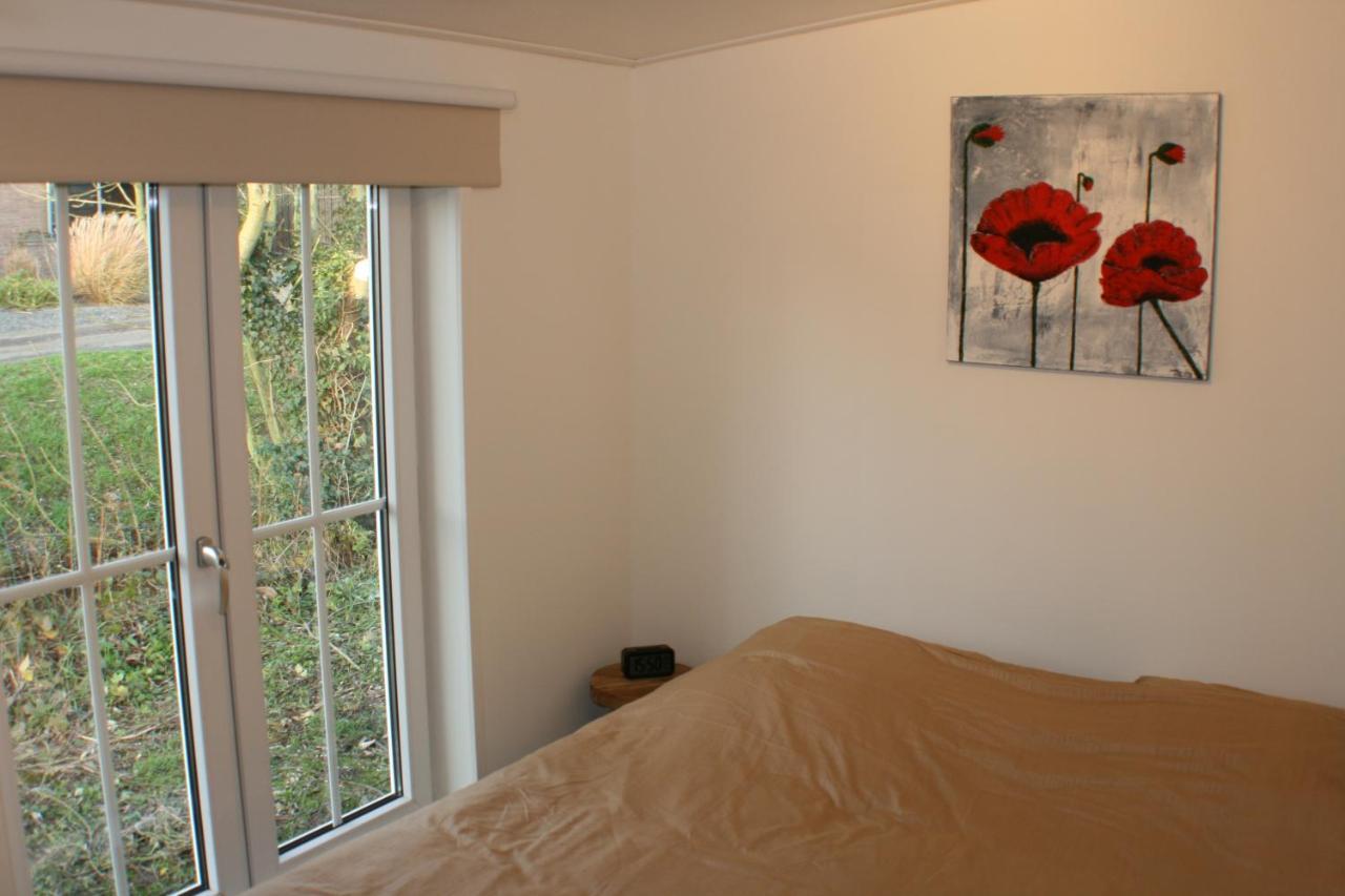Schwone Diekhuusje - Vakantiewoning Aan De Noordzeekust Villa Schoondijke Luaran gambar